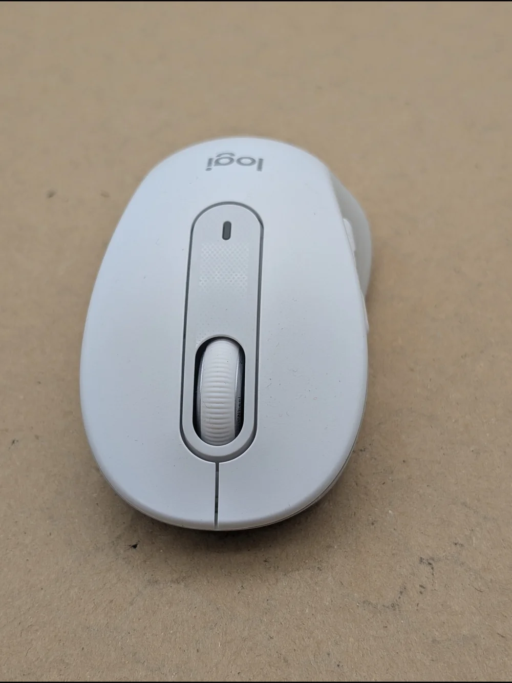 ​Logitech Signature M650 Wireless Mouse White - With USB Dongle (No Battery)